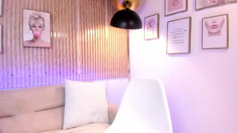 Zoey  online show from April 9, 12:33 pm