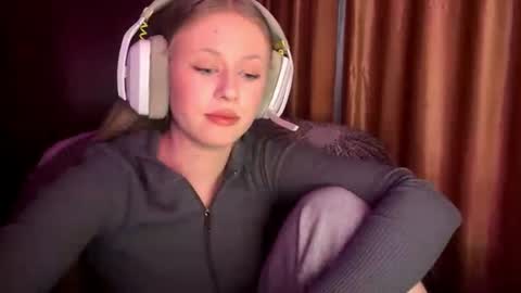 Lisa online show from February 22, 8:40 am