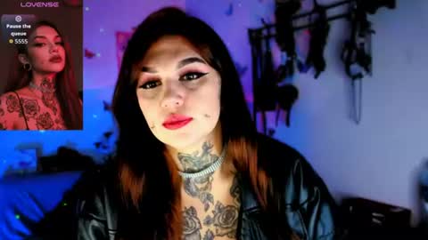 Zoee  online show from June 14, 3:41 am