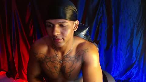 Zoriel online show from June 8, 1:28 am