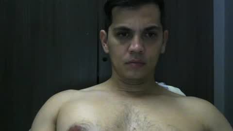 zoro_00 online show from June 29, 12:40 am
