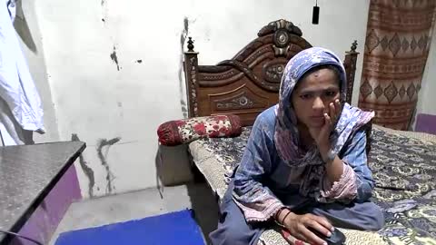 zoyakhan803 online show from July 3, 10:47 pm