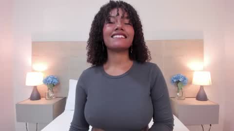 Zuri Smith online show from June 11, 11:30 am
